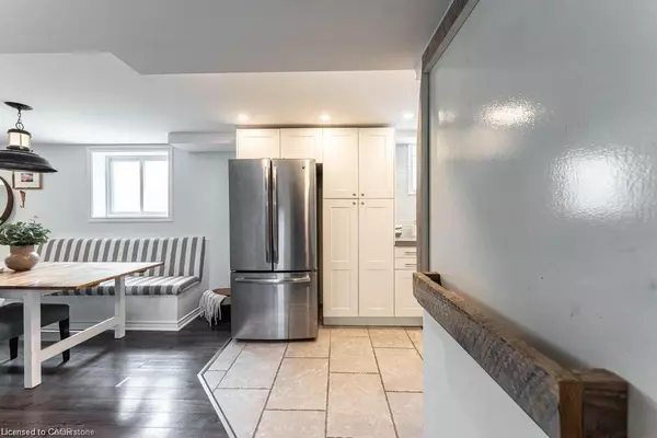 Stoney Creek, ON L8J 1E3,14 Yorkdale Crescent #B