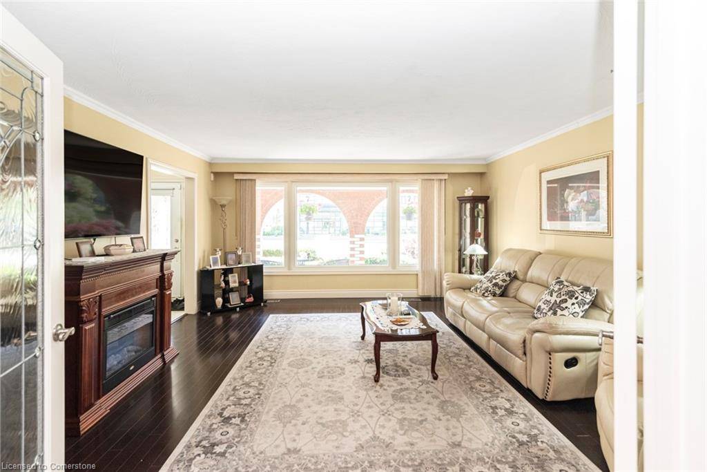 Hamilton, ON L8G 2C4,58 Centennial Parkway S