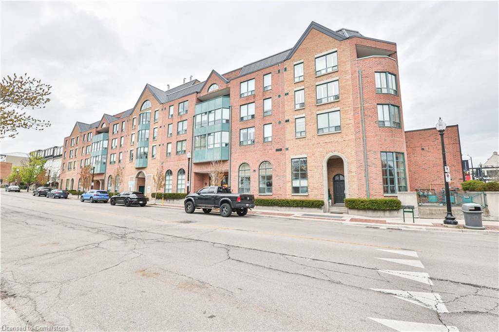 Oakville, ON L6J 7P6,185 Robinson Street #404