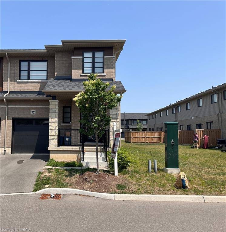 520 Grey Street #32, Brantford, ON N3S 1K0