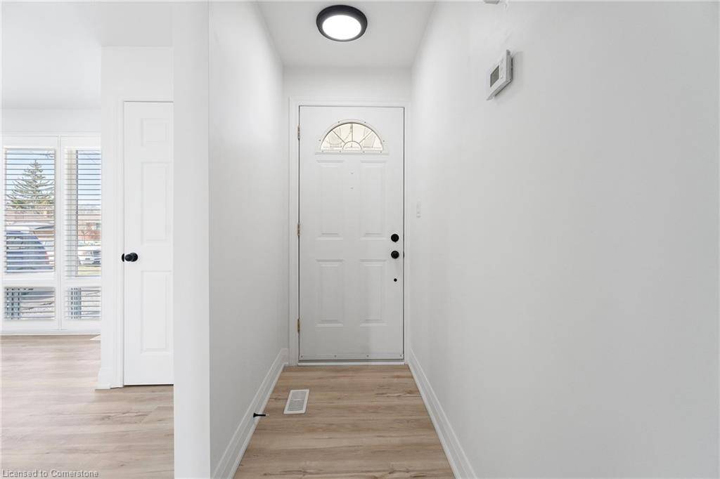 Welland, ON L3C 2Z5,538 Lloyd Avenue #MAIN