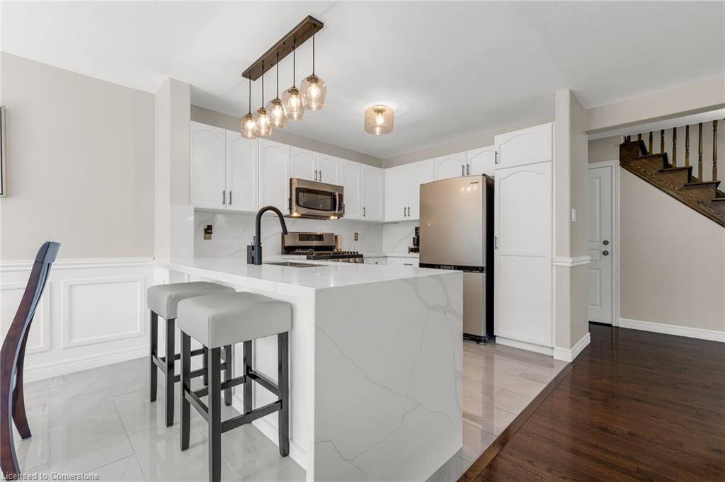Binbrook, ON L0R 1C0,99 Great Oak Trail