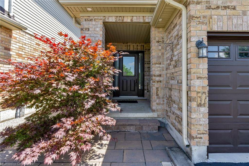 Binbrook, ON L0R 1C0,99 Great Oak Trail