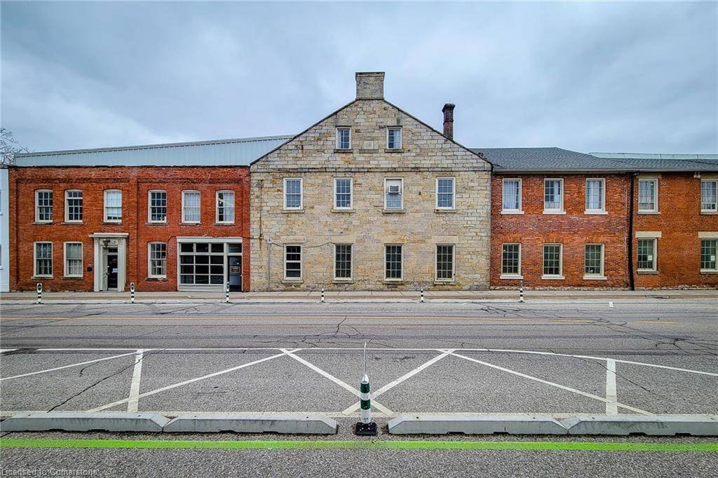 64 Hatt Street #306, Hamilton, ON L9H 7T6