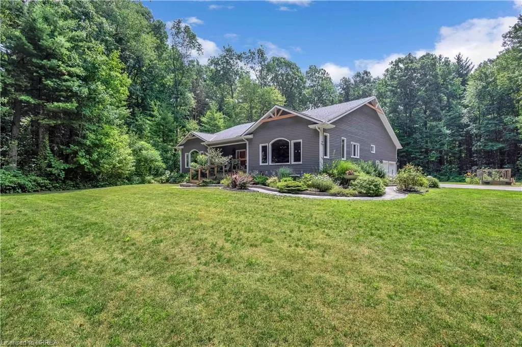 Simcoe, ON N3Y 4K5,156 St Johns Road W