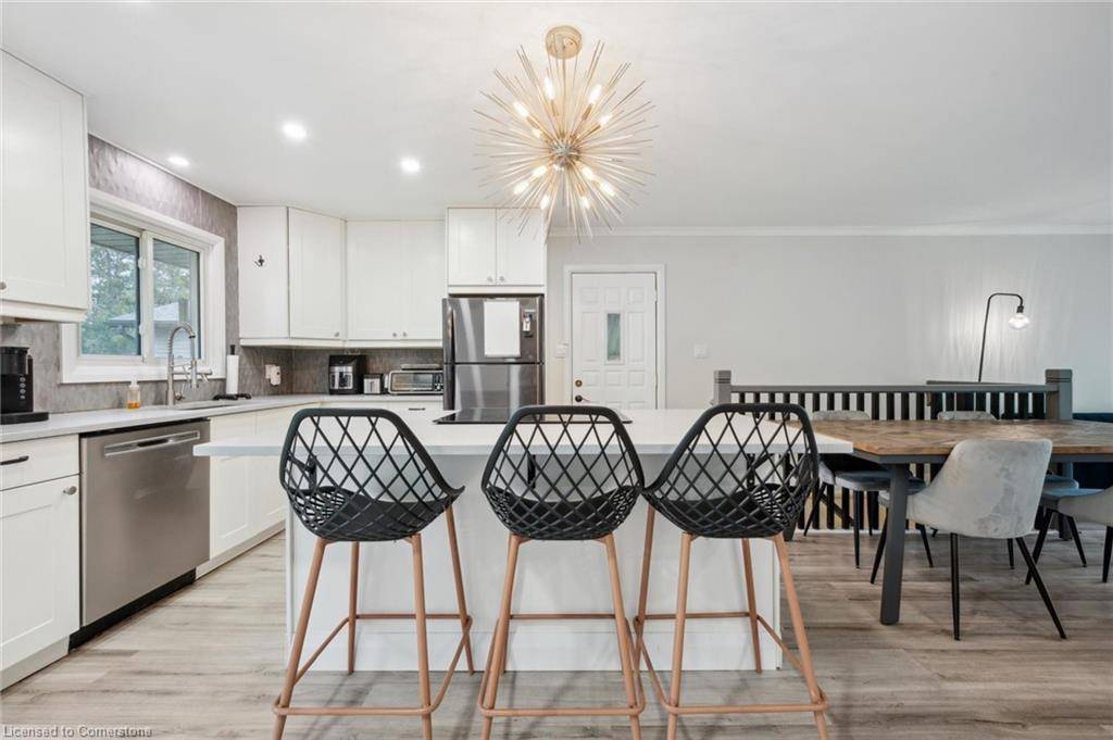 Kitchener, ON N2M 4T1,20 Graystone Avenue