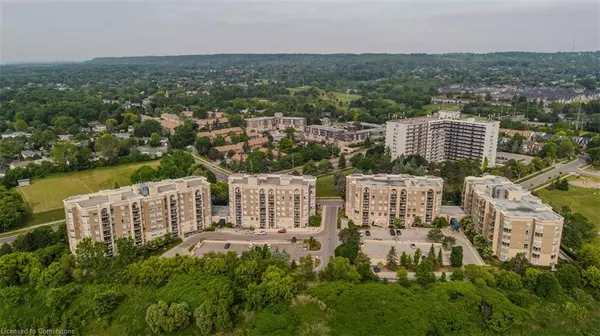 Burlington, ON L7P 5B8,2075 Amherst Heights Drive #219