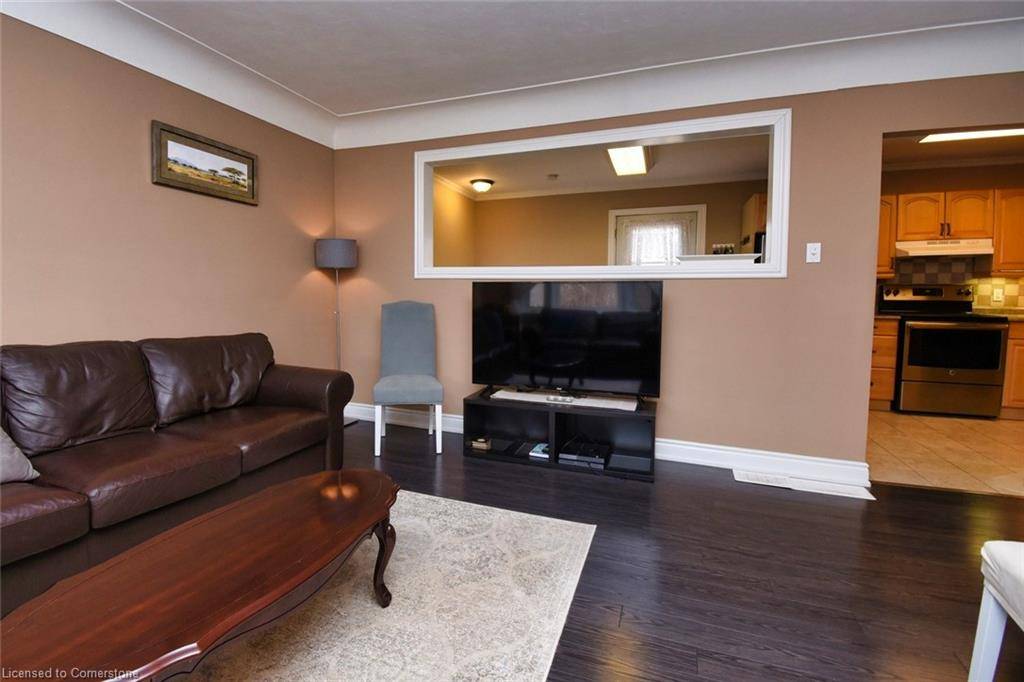 Waterdown, ON L0R 2H0,16 Margaret Street Street