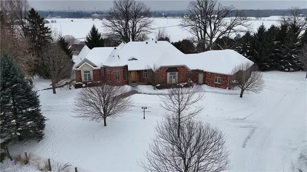 1492 Maple Bend Road, Breslau, ON N0B 1M0