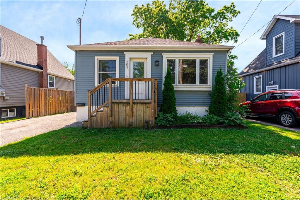 Hamilton, ON L8V 3T7,207 East 33rd Street