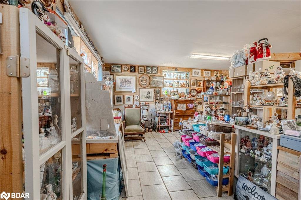 Elmvale, ON L0L 1P0,27 Queen Street West