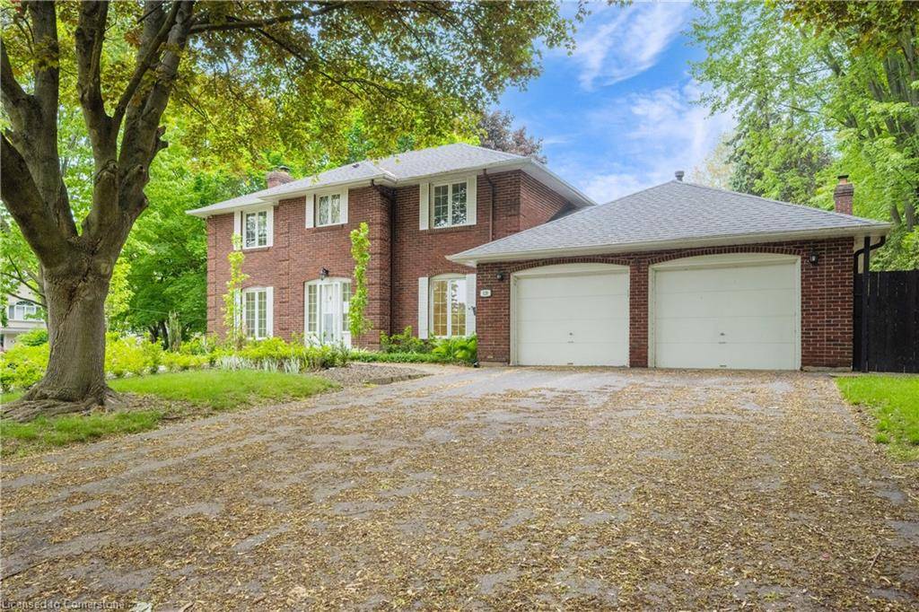 Oakville, ON L6J 5H3,120 Castle Crescent