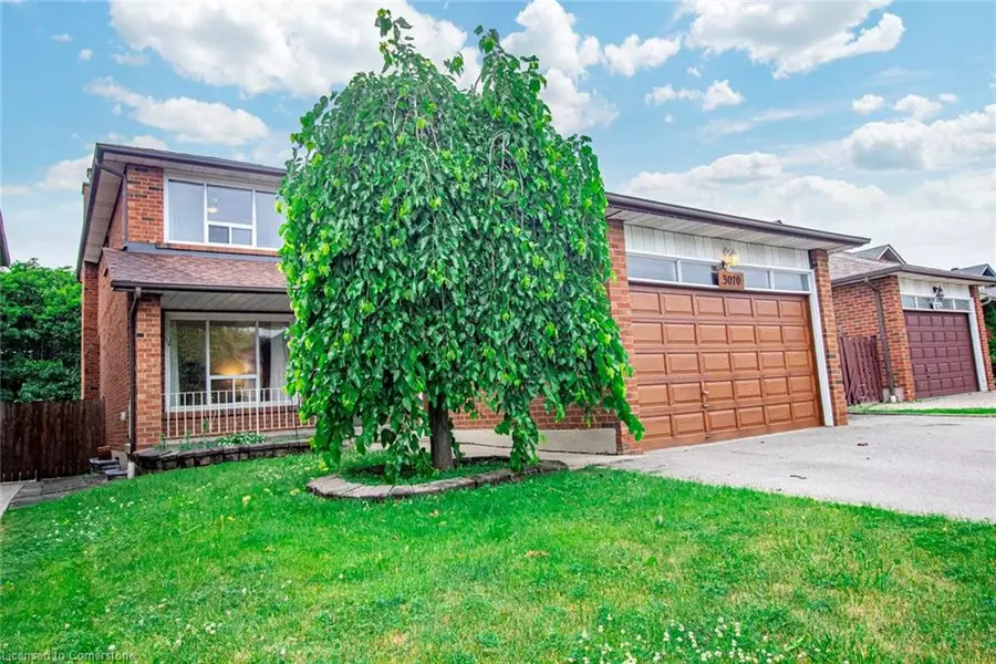 3070 Nawbrook Road, Mississauga, ON L4X 2V5