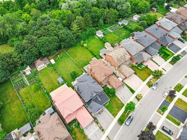 3070 Nawbrook Road, Mississauga, ON L4X 2V5