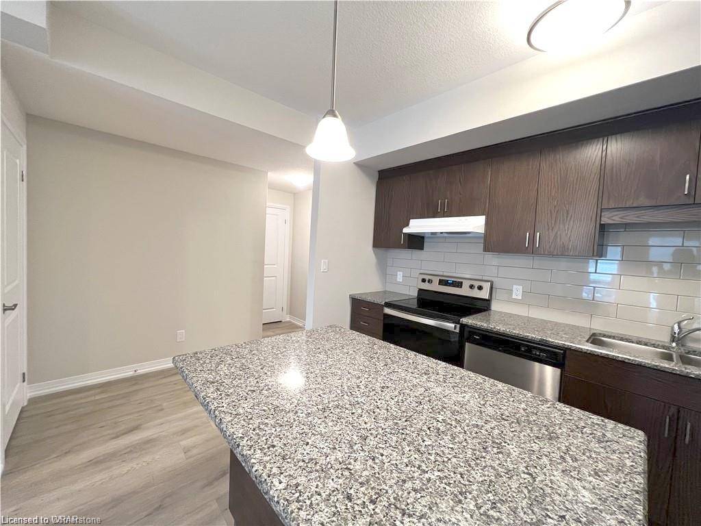 Kitchener, ON N2R 0S7,261 Woodbine Avenue Avenue #30