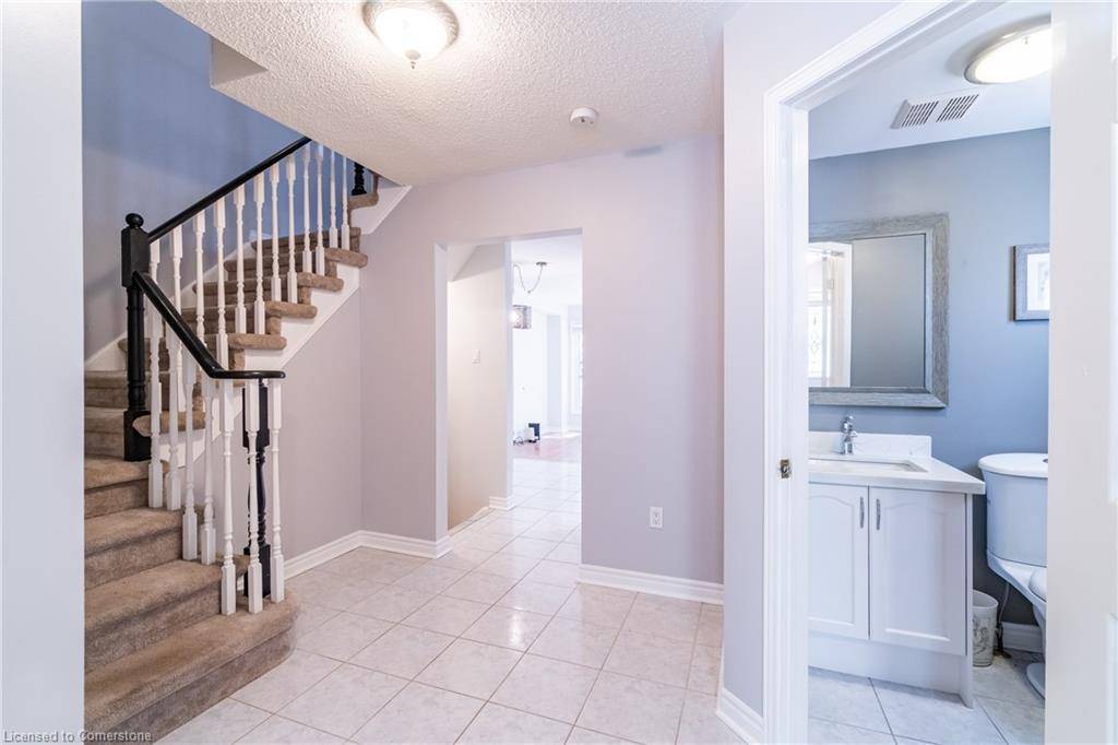 Burlington, ON L7L 6J8,4432 Vallence Drive