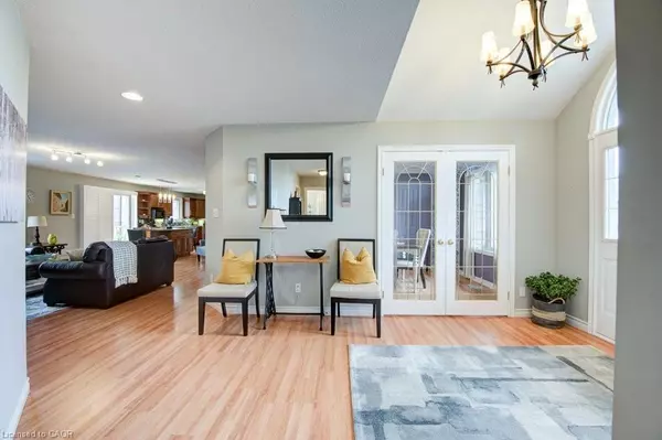 Ayr, ON N0B 1E0,7 Burnside Drive