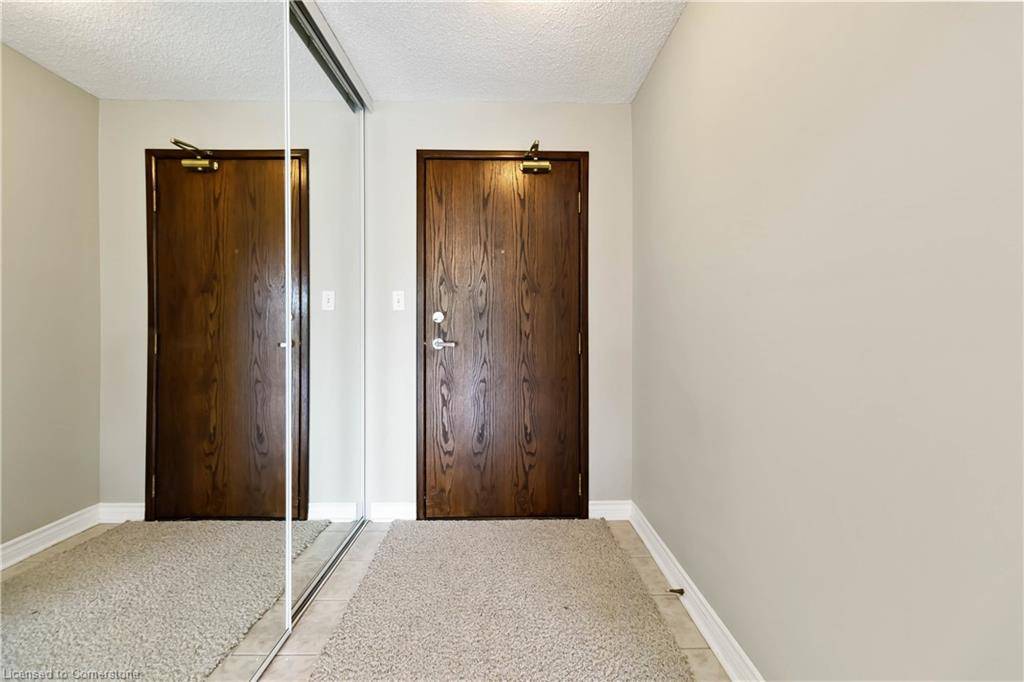 Burlington, ON L7S 2J9,1276 Maple Crossing Boulevard #412