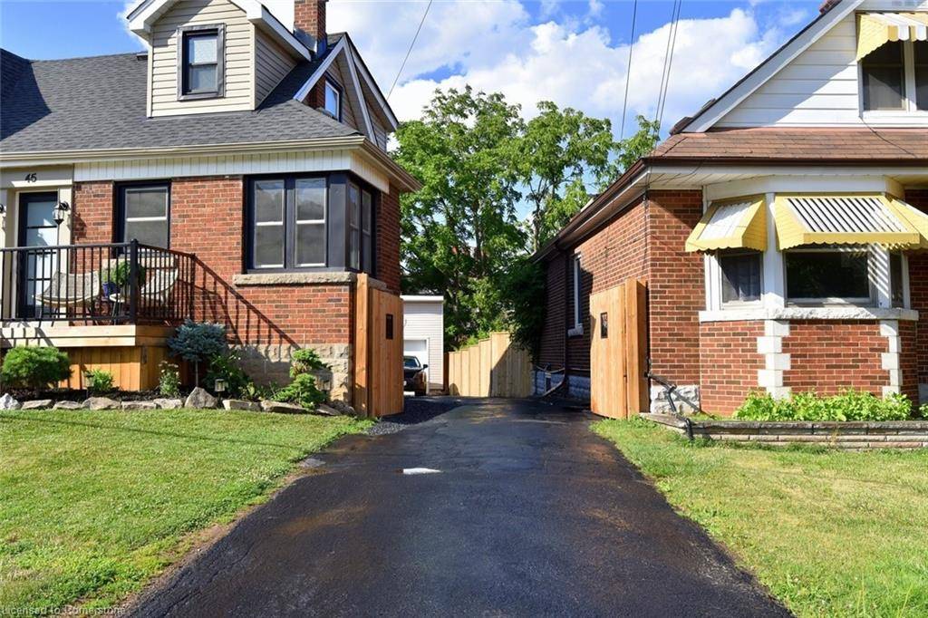 Hamilton, ON L8K 4W9,45 Dunkirk Drive