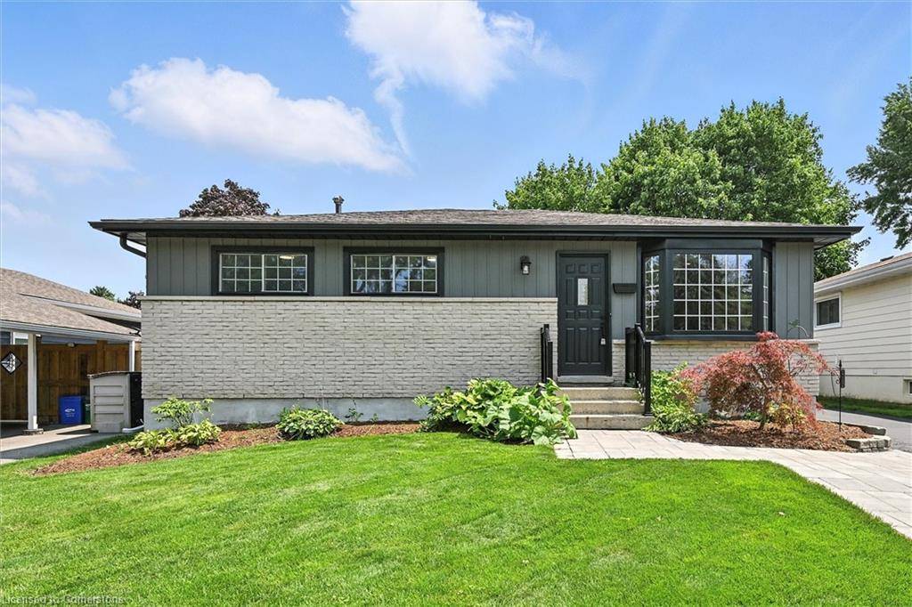 2100 Falmouth Terrace, Burlington, ON L7P 1X9