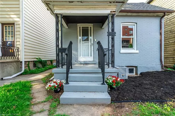 Hamilton, ON L8M 1P7,40 Aikman Avenue