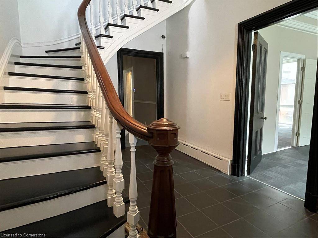 Hamilton, ON L8P 3C8,203 Macnab Street S #4