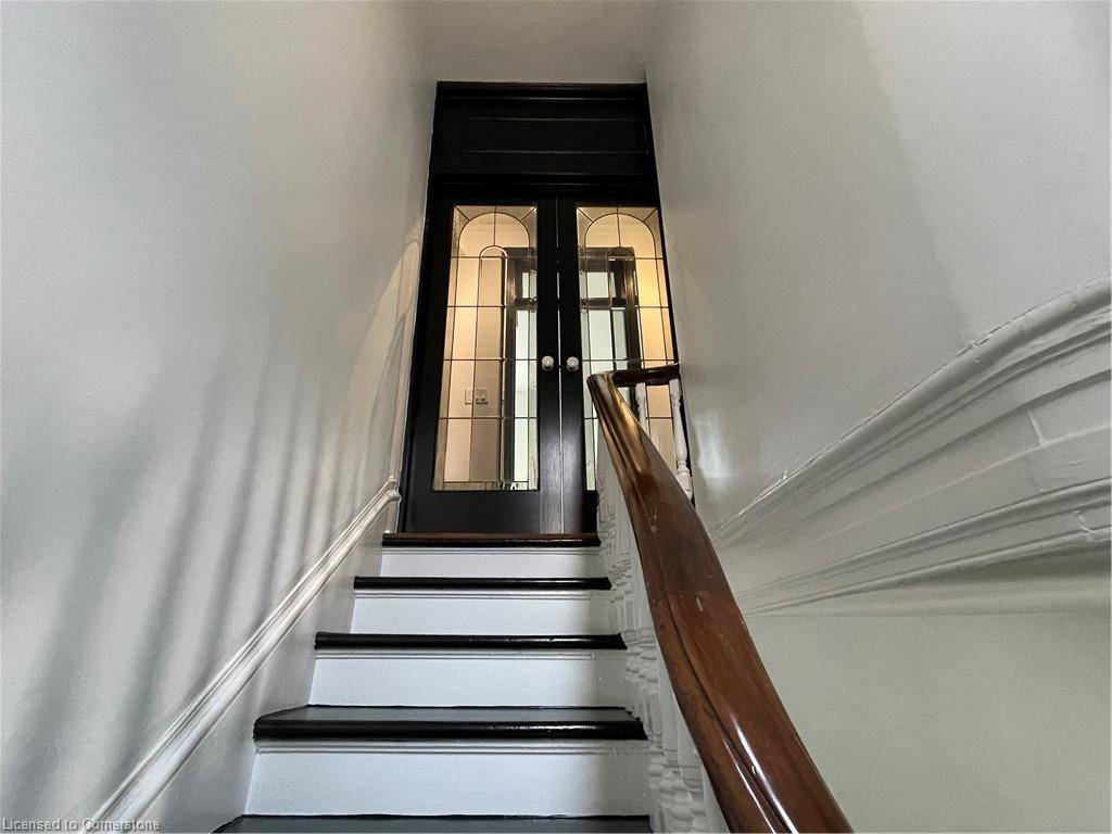 Hamilton, ON L8P 3C8,203 Macnab Street S #6
