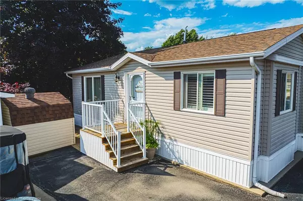 Puslinch, ON N0B 2J0,52 Hemlock Crs Private