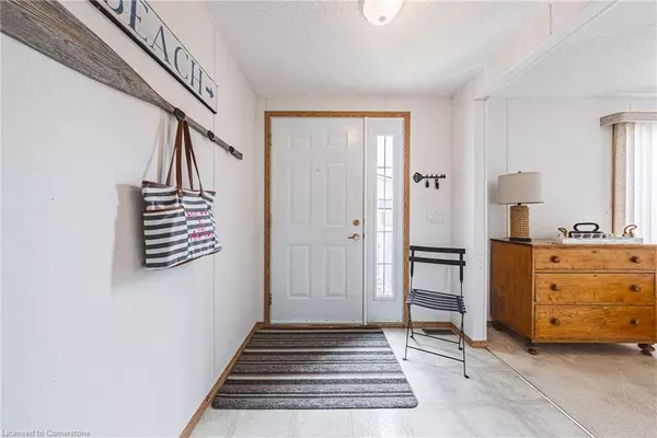 Puslinch, ON N0B 2J0,52 Hemlock Crs Private