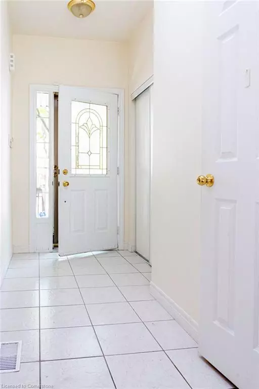 Hamilton, ON L8P 4Z2,100 Beddoe Drive #65