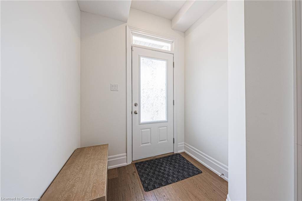 Hamilton, ON L9B 2G7,111 Wilson Street East #6