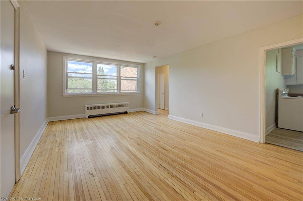 Kitchener, ON N2H 2T6,141 Chapel Street #13
