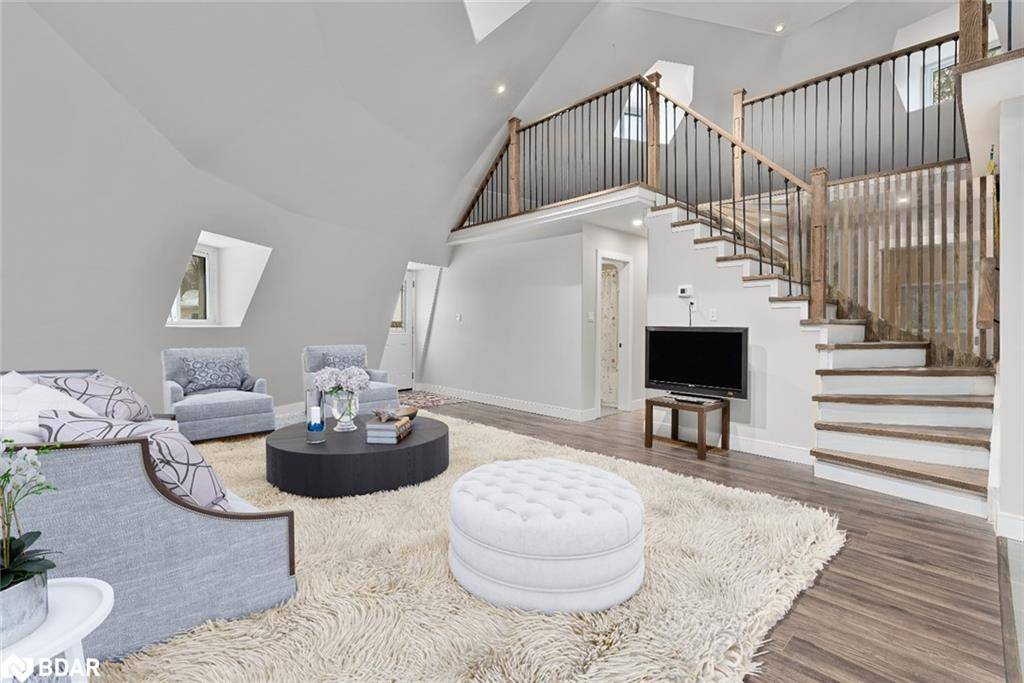 Oro-medonte, ON L0L 1T0,47 Campbell Avenue