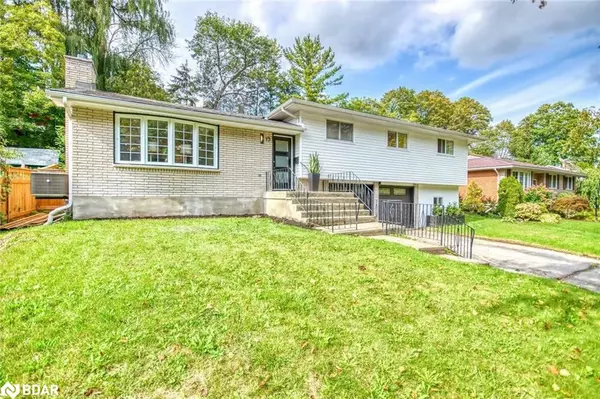13 Parkside Drive, Quinte West, ON K8V 5L6