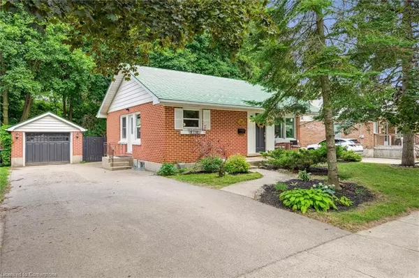 Guelph, ON N1H 1S3,28 Summit Crescent