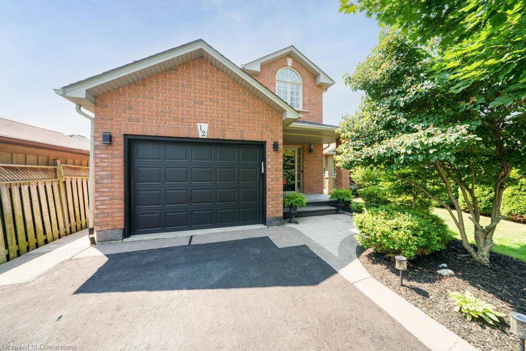 12 Valridge Court, Ancaster, ON L9G 4Y5