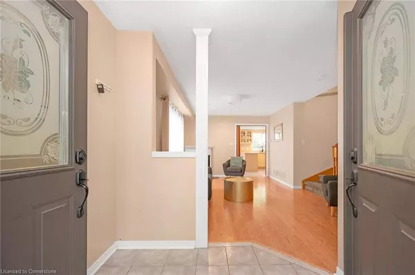 Oakville, ON L6M 3X2,2189 Shorncliffe Boulevard