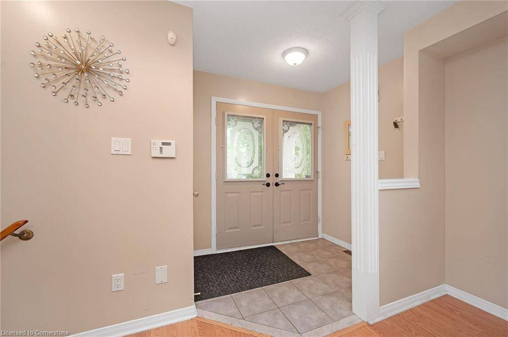 Oakville, ON L6M 3X2,2189 Shorncliffe Boulevard