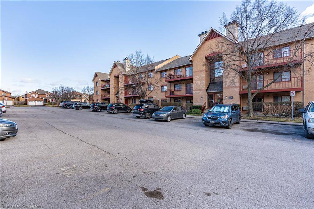 Oakville, ON L6M 3G7,1478 Pilgrims Way #1731