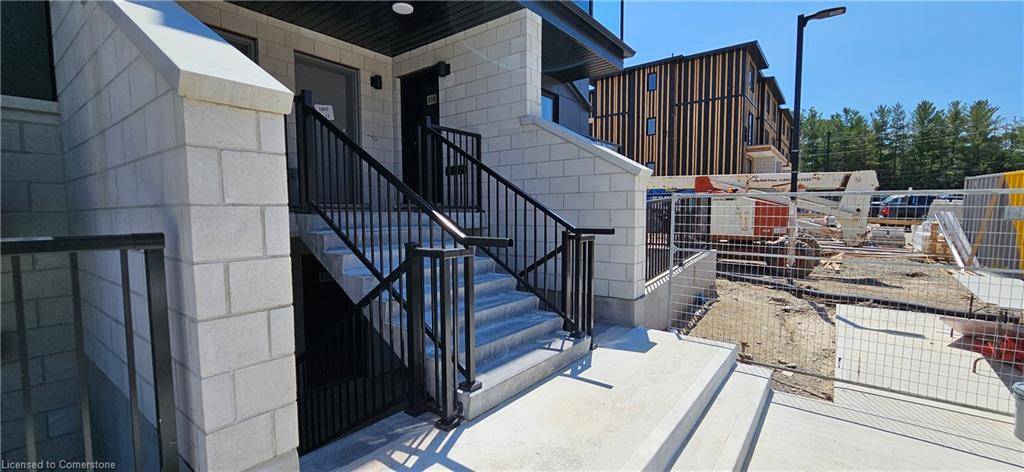 410 Northfield Drive W #E18, Waterloo, ON N2L 0A6