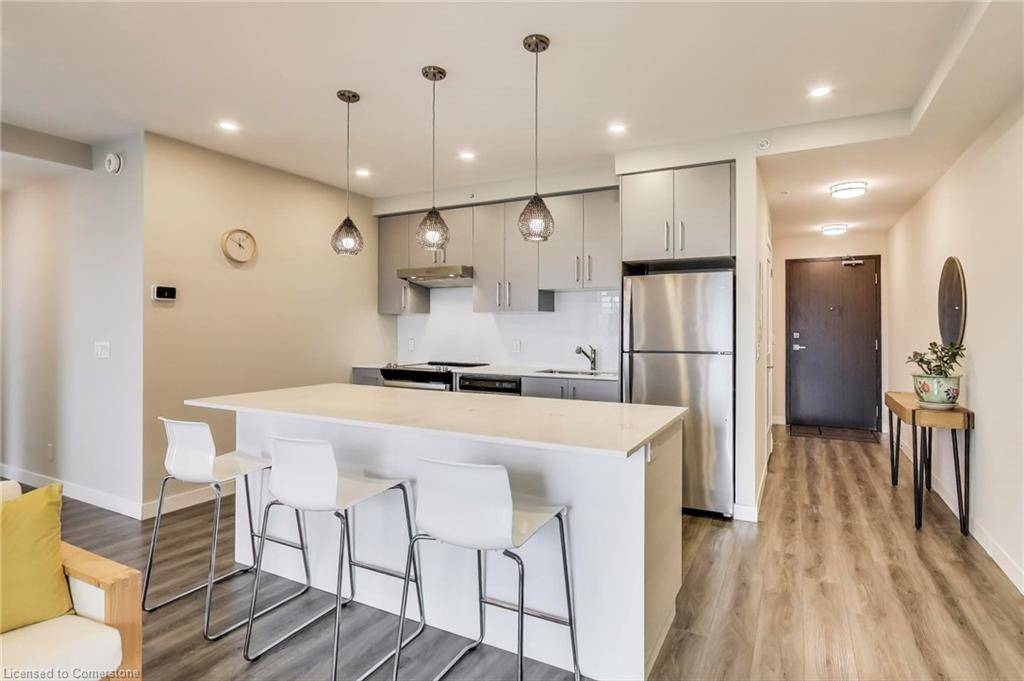 15 Queen Street S #907, Hamilton, ON L8P 0C6