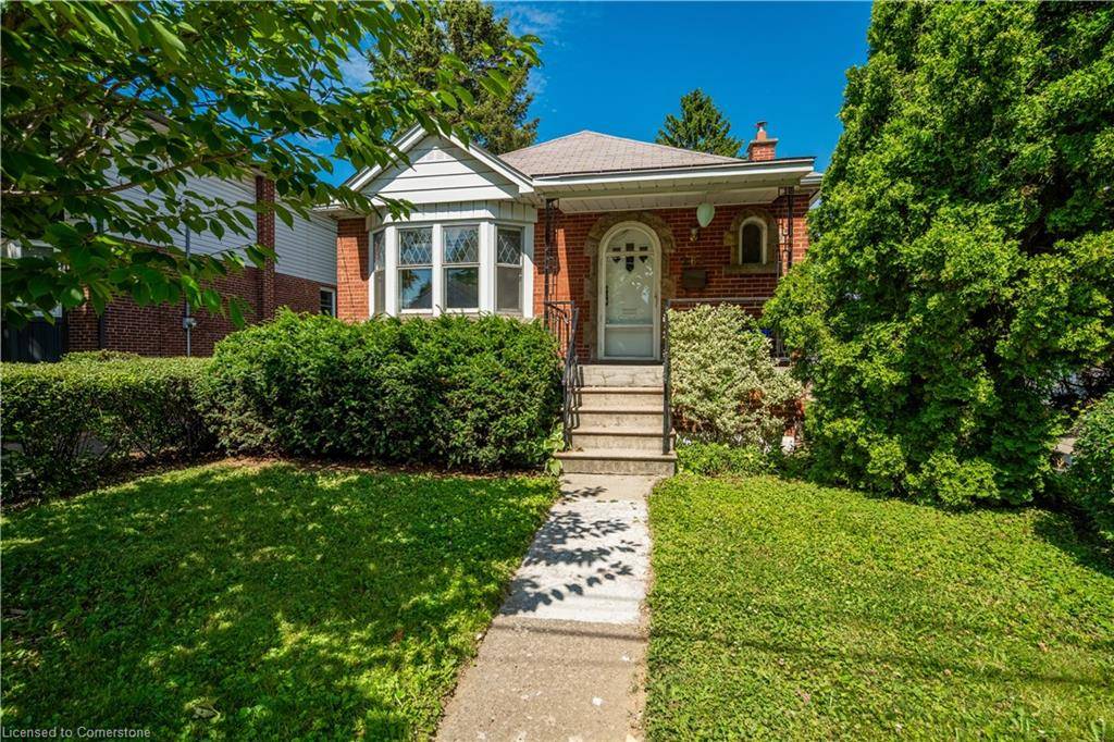 266 East 17th Street, Hamilton, ON L9A 4M7