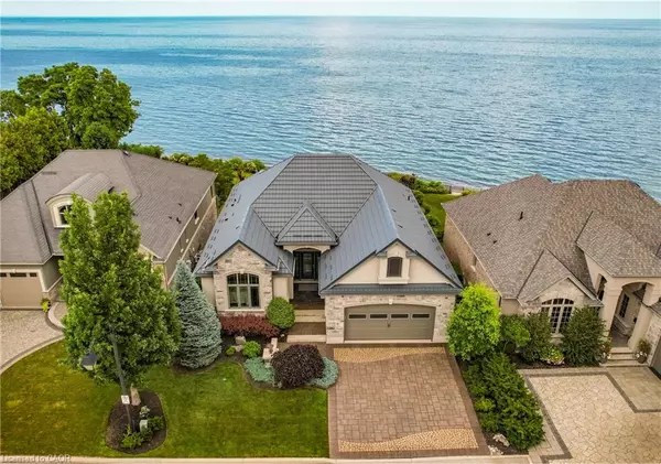 Grimsby, ON L3M 2G6,61 Lake Street #4