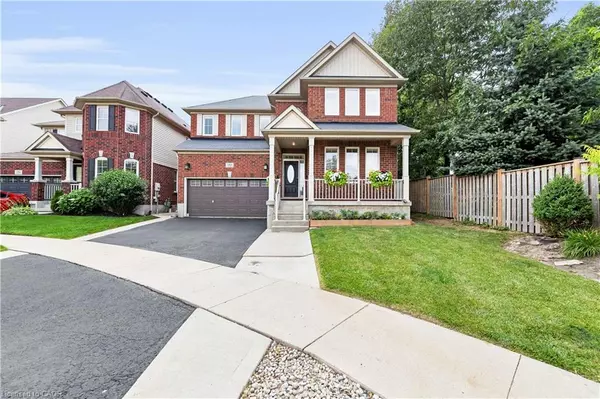 152 Fletcher Circle, Cambridge, ON N3C 0B6