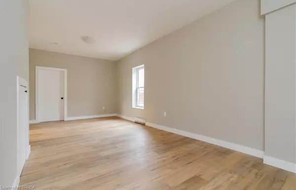 Brantford, ON N3S 3M9,302 Colborne Street #3