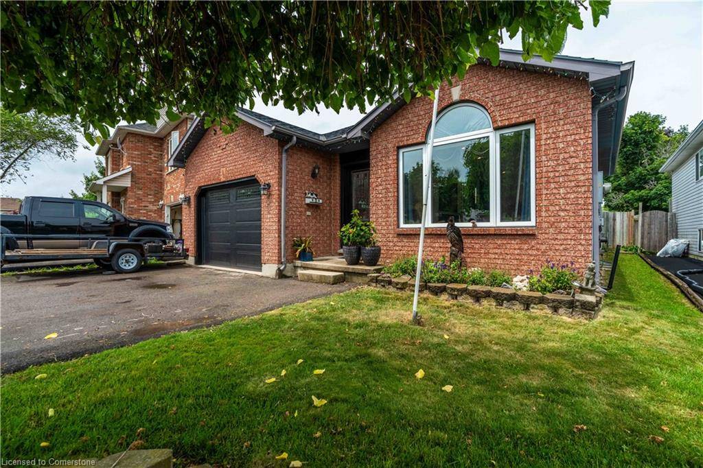 30 Glengary Crescent, Caledonia, ON N3W 2L7