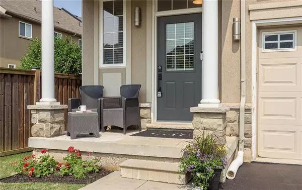Waterdown, ON L8B 0V5,117 Painter Terrace