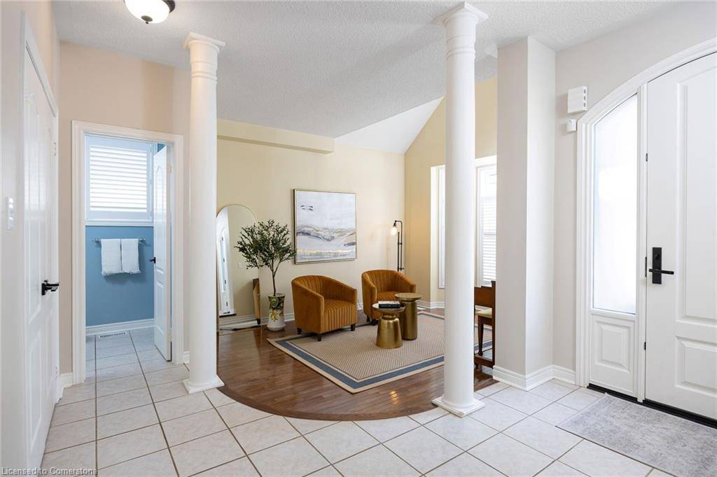 Oakville, ON L6M 4R9,2182 Mariposa Road