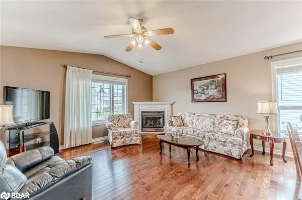 Innisfil, ON L9S 0A1,22 Trellis Lane