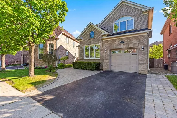 2270 Dunforest Crescent, Oakville, ON L6M 4X3